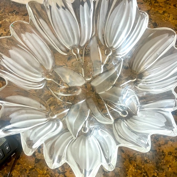 Beautiful Decor Walther glass “Sylvia” satin glass bowl. EUC - Picture 2 of 5